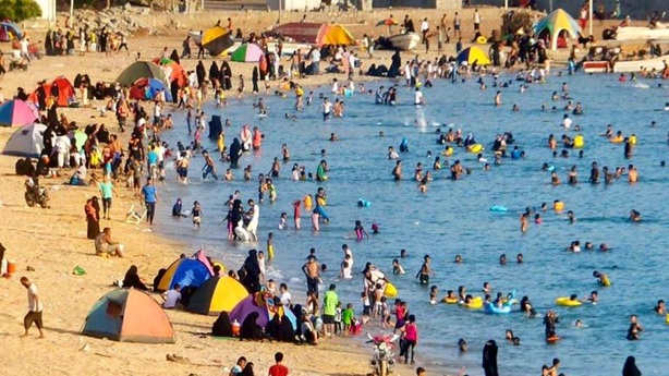 6 غرقى في شواطئ عدن خلال "موسم الشمال".. وتحذيرات من هيجان البحر
