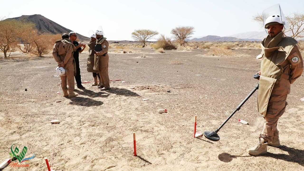 مشروع "مسام" يُتلف أكثر من 4600 قطعة من مخلفات الحرب في أبين 