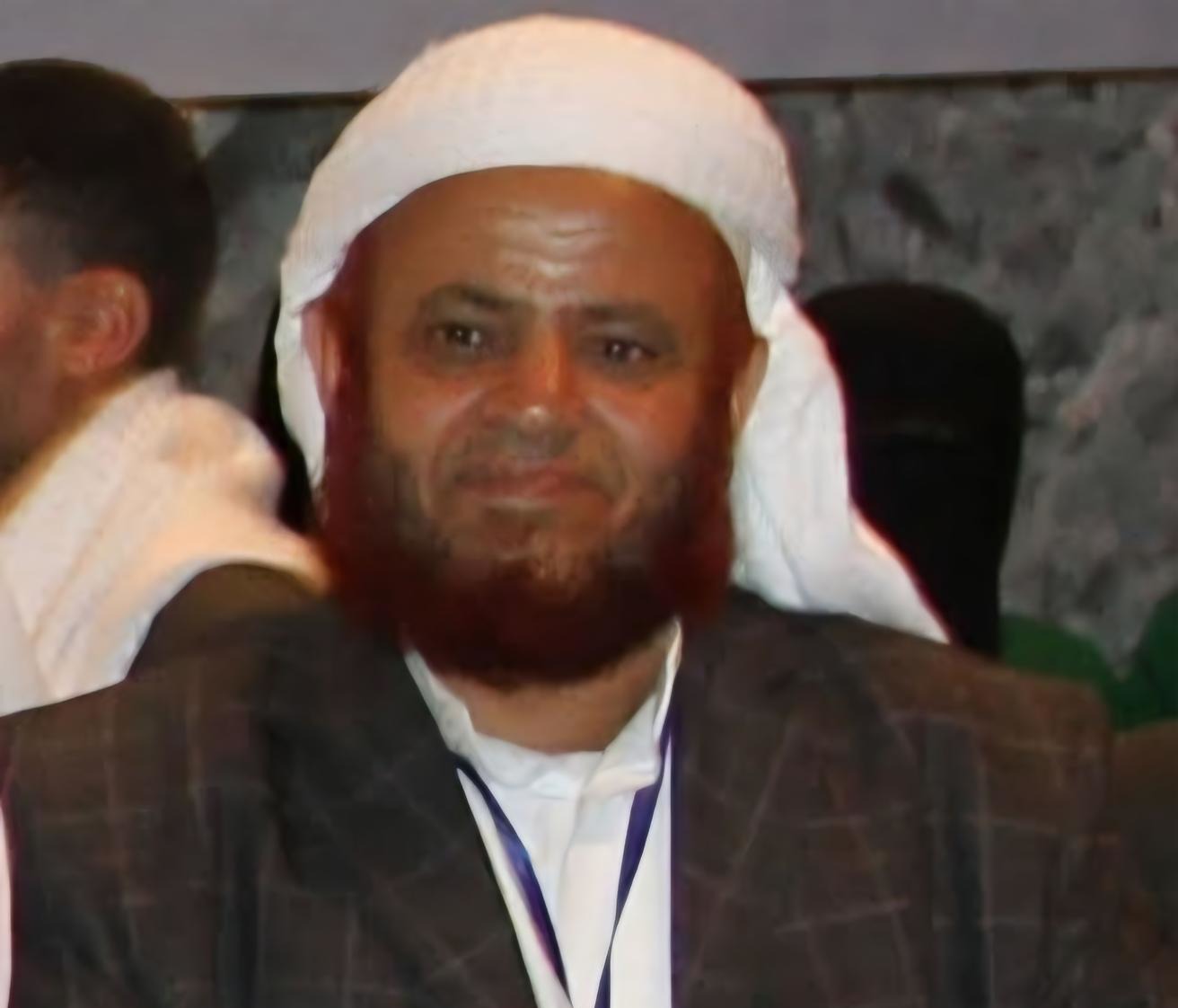 ريمة.. استشهاد الشيخ صالح حنتوس إثر اقتحام وتفجير الحوثيين منزله ودار القرآن الكريم في السلفية