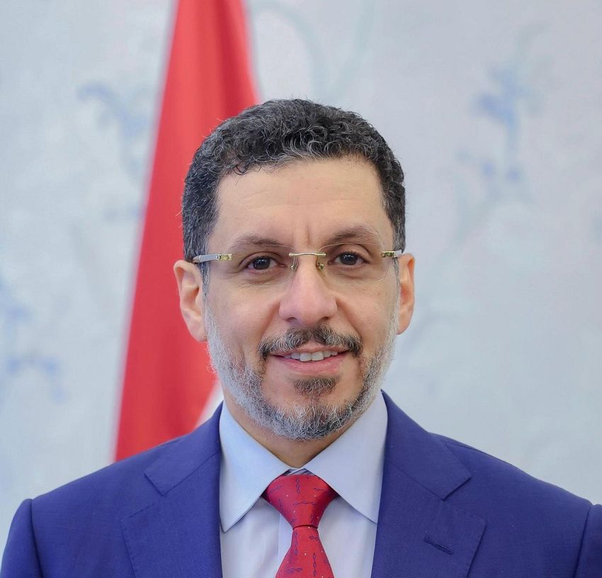 عاجل/ استقالة رئيس الحكومة اليمنية أحمد عوض بن مبارك 