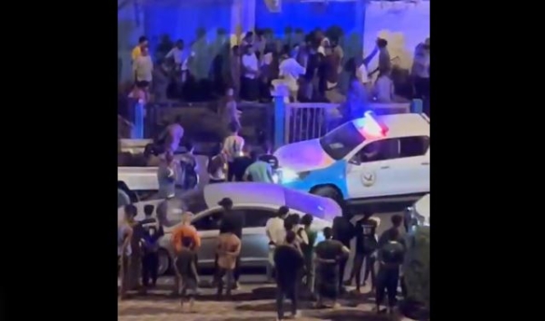 وفاة عامل وإصابة اثنين اختناقًا بعوادم مولد كهربائي داخل محل في عدن
