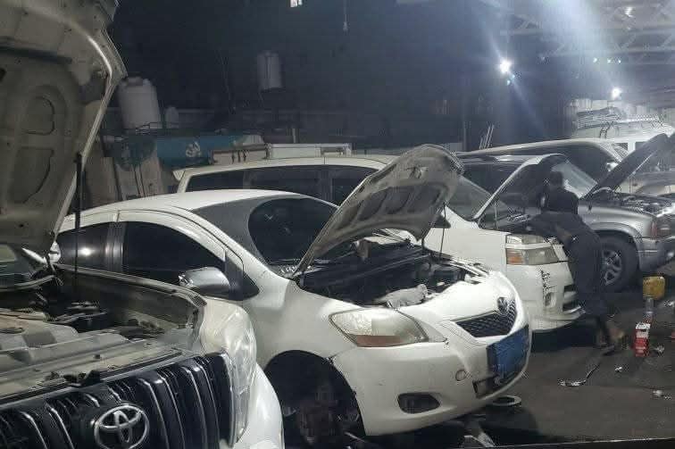 كارثة البنزين المغشوش تتسبب في تعطيل مركبات اليمنيين خلال عيد الفطر