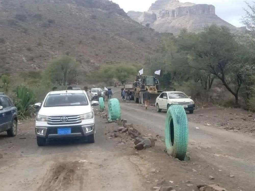 الحوثيون يستحدثون نقطة جبايات جديدة في الضالع بعد أيام من فتح طريق "دمت - مريس"