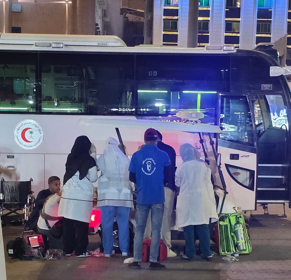 وفاة حاج يمني مسن في مكة بعد إتمام المناسك وسط غياب الجاهزية الطبية للبعثة