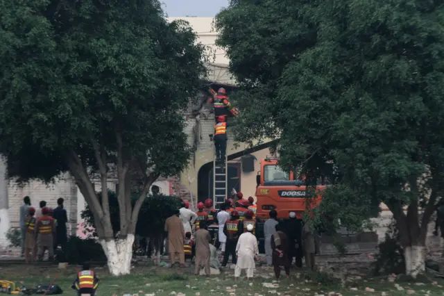 الاتحاد العالمي للجاليات يطالب بكشف مصير رئيس اتحاد طلاب اليمن في باكستان ويحمّل السفارة المسؤولية