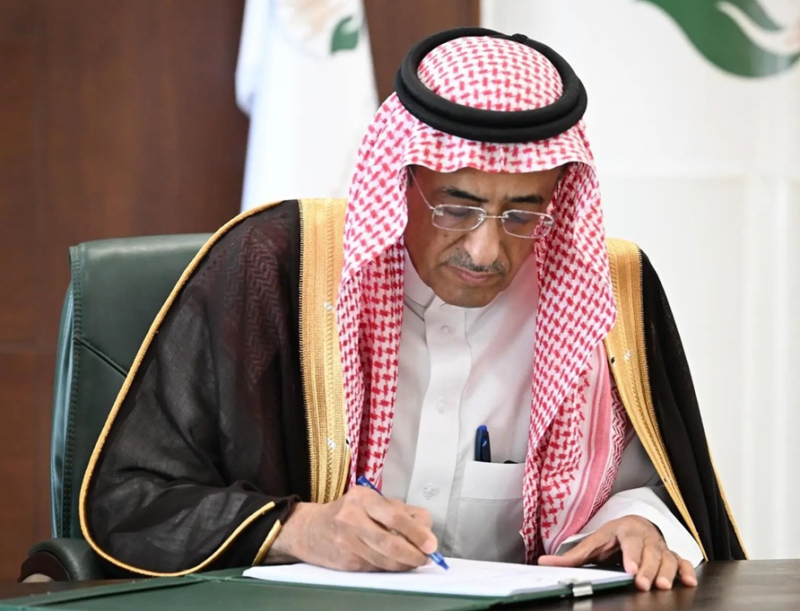مركز سعودي يوقع اتفاقيتي تعاون مشترك لتوزيع 600 ألف سلة غذائية في اليمن