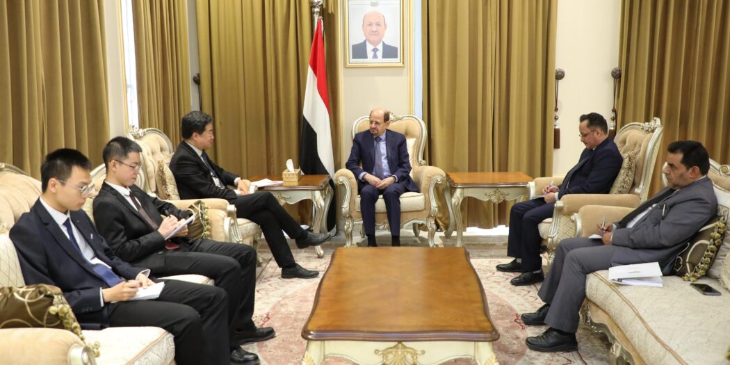 وزير الخارجية يبحث مع القائم بأعمال السفارة الصينية توسيع آفاق التعاون المشترك