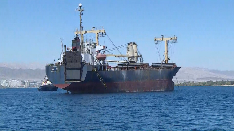 الأردن: جنوح سفينة شحن قادمة من مصر على شاطئ العقبة