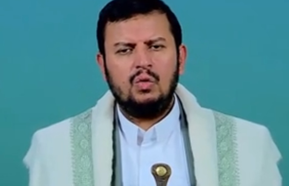 الحوثي: سنواجه التصعيد بالتصعيد وحظر الملاحة في البحر الأحمر سيشمل السفن الامريكية