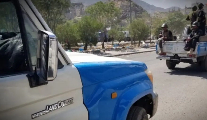خلاف على أرض ينتهي بجريمة طعن في تعز.. والأمن يتدخل سريعًا