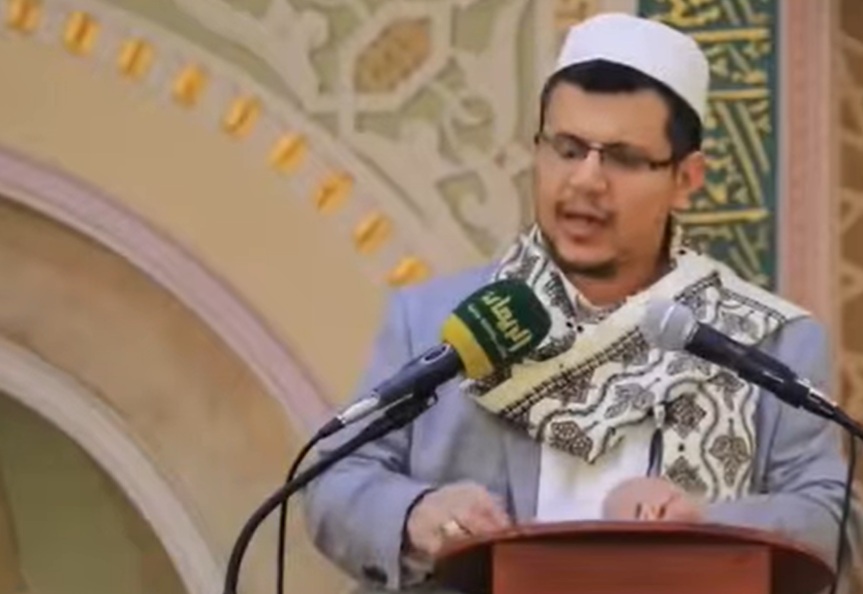 قيادي حوثي يثير غضب اليمنيين: النبي لم يحط بعلم القرآن لكن «عَلَمْ الهدى» يحيط بكل شيء! - [فيديو]