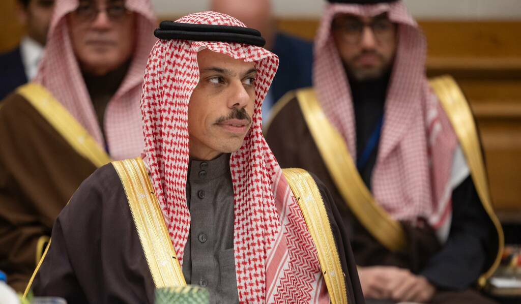 في ظل تصاعد التوتر بين الهند وباكستان.. وزير الخارجية السعودي يبحث مع نظيره الباكستاني جهود التهدئة
