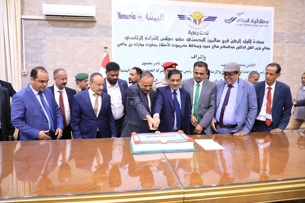لأول مرة منذ 10 أعوام.. تدشين أولى رحلات خط الريان القاهرة