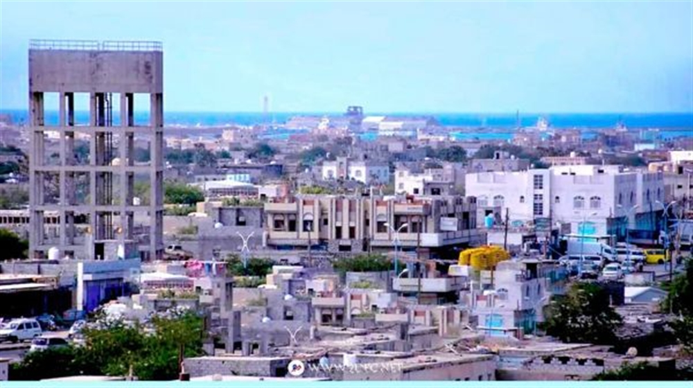 أزمة مياه خانقة في المخا وتعز تفاقم معاناة السكان