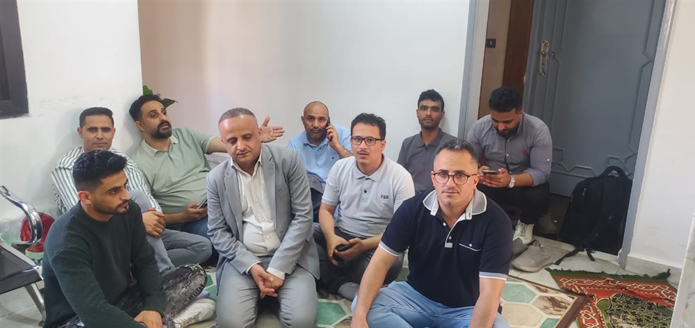 لليوم الثاني.. طلاب اليمن في مصر يواصلون اعتصامهم في المحلقية الثقافية