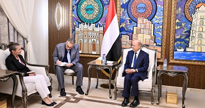 الرئيس العليمي يلتقي سفيرة هولندا ويؤكد ضرورة التحاق أوروبا بالإجراءات العقابية ضد الحوثيين